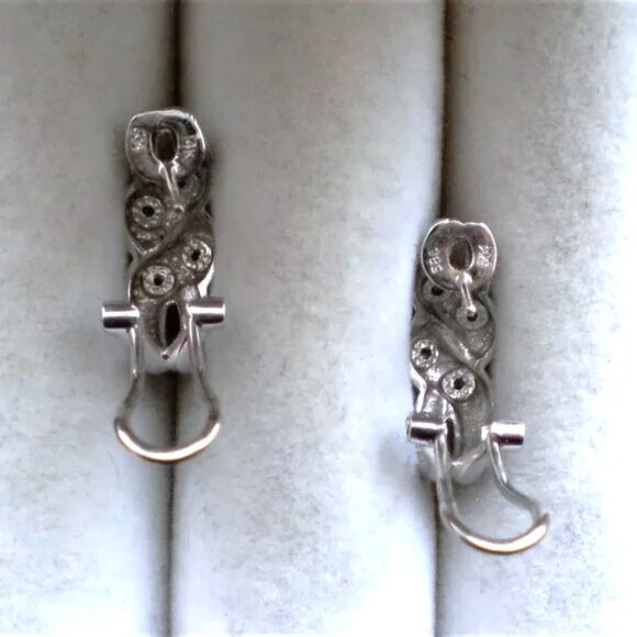 Vintage Solid 14K 585 White Gold Burnished Diamond Cluster Omega Back Earrings - Picture 4 of 6